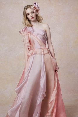 thiết kế váy cô dâu màu hồng đẹp, đơn giản