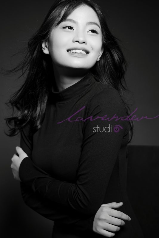 Studio nào chuyên chụp chân dung đen trắng đẹp