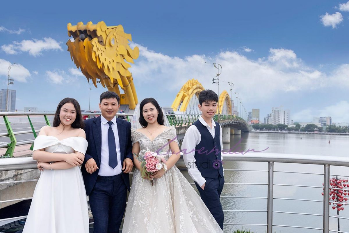 Kinh nghiệm chụp hình kỷ niệm cưới cùng gia đình ở Đà Nẵng