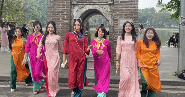 chụp ảnh Tết nhóm tại Hà Nội
