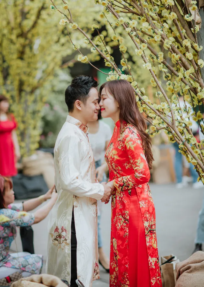 10 địa điểm chụp hình couple Tết tại TP.HCM năm 2025