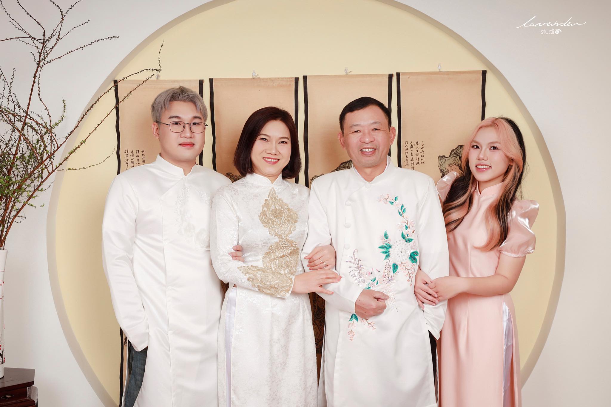 Bất ngờ với khung ảnh gia đình Tết 2025 đẹp tại địa điểm nổi tiếng tại Đà Lạt