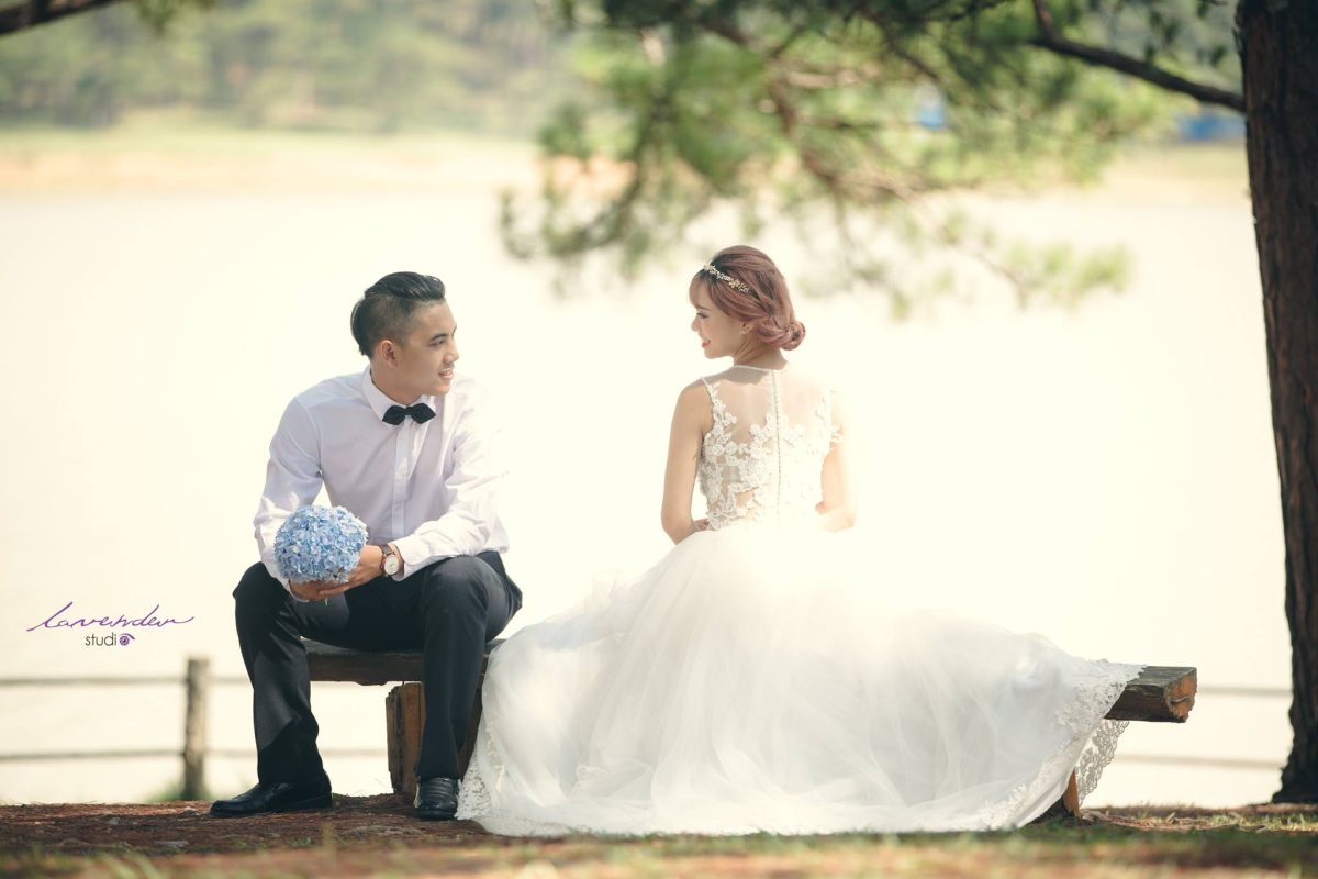 Mẫu giày dép cho cô dâu chú rể khi chụp ảnh cưới