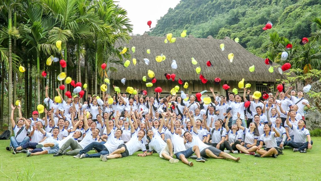 Reviews 10 studio chụp hình teambuilding giá rẻ tại TP.HCM