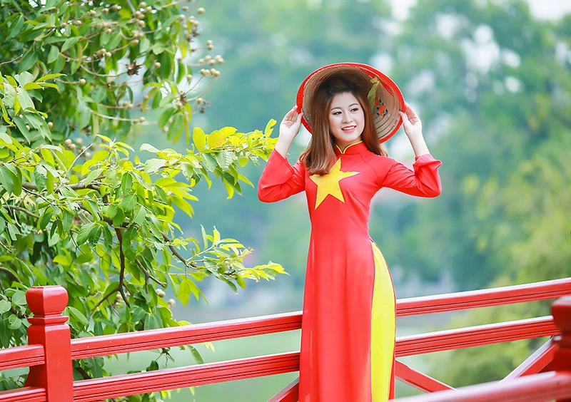Gợi ý 10 địa chỉ chụp ảnh áo dài Quốc Khánh 2/9 tại Hà Nội siêu hot