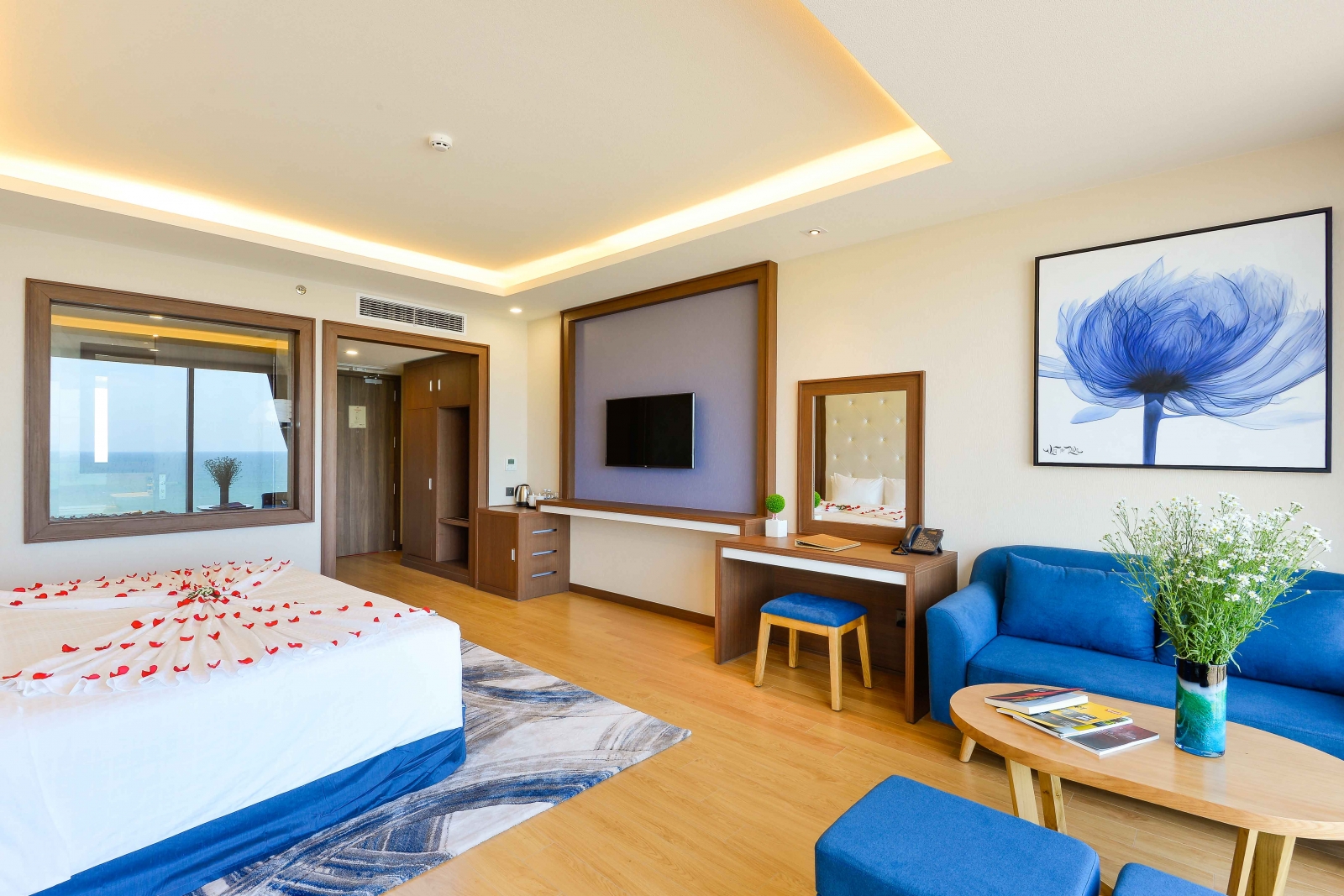 Chụp ảnh quảng cáo khách sạn, nhà hàng tại Hà Nội từ A–Z: phòng, sảnh, hồ bơi, tiện ích Chụp ảnh quảng cáo khách sạn, nhà hàng tại Hà Nội từ A–Z: phòng, sảnh, hồ bơi, tiện ích