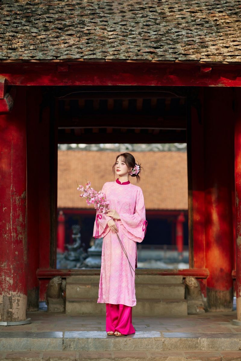 Chân Dung Áo Dài Tết Concept Hiện Đại, Tối Giản đổi mới phong cách năm Bính Ngọ