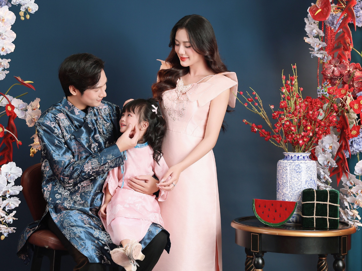 Lưu giữ kỷ niệm sum vầy khi chụp ảnh gia đình áo dài Lưu giữ kỷ niệm sum vầy khi chụp ảnh gia đình áo dài