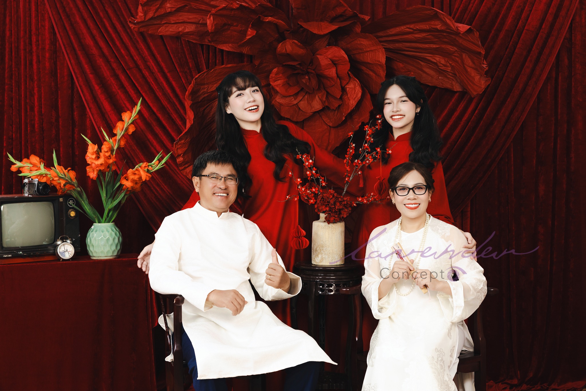 Chụp ảnh gia đình Tết 2026: Không gian, trang phục và phong cách phổ biến