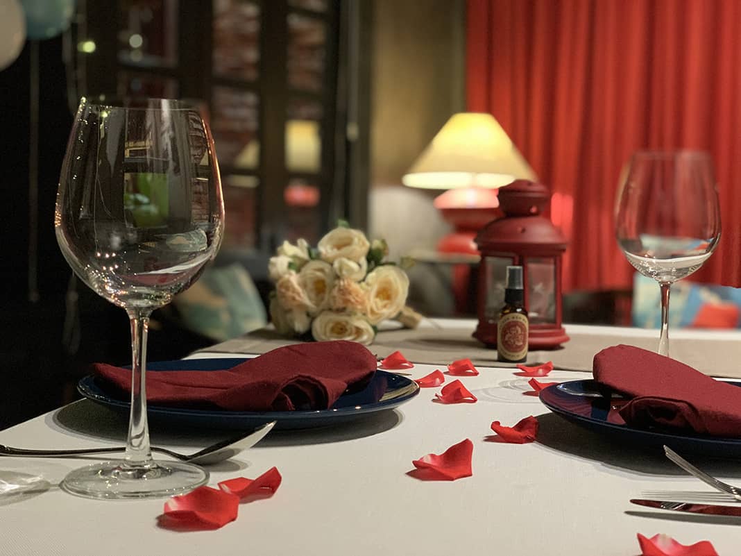 10 ý tưởng trang trí cầu hôn ở nhà hàng sang trọng và lãng mạn