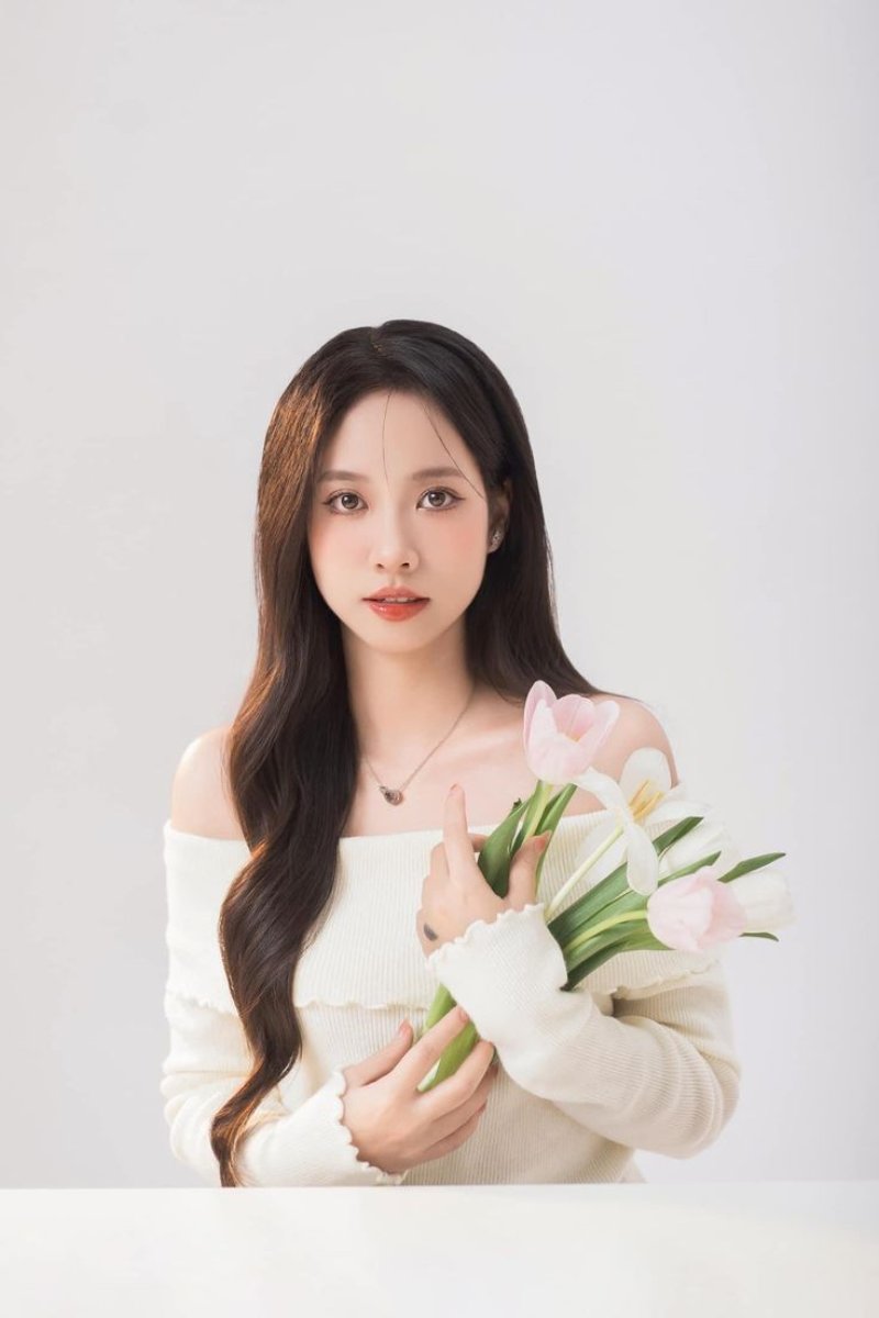 Chụp hình chân dung nữ 2026: Xu hướng tự nhiên & thanh lịch lên ngôi