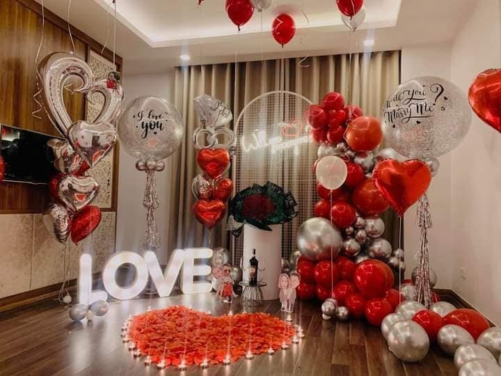 Kinh nghiệm trang trí cầu hôn tại nhà đơn giản mà lãng mạn 2026