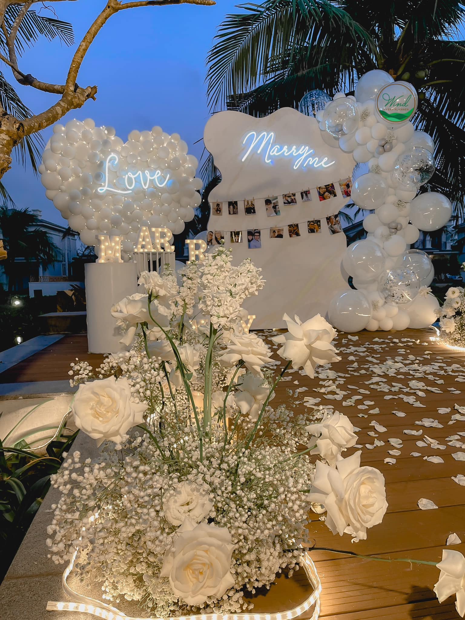 Kinh nghiệm trang trí cầu hôn tại nhà đơn giản mà lãng mạn 2026