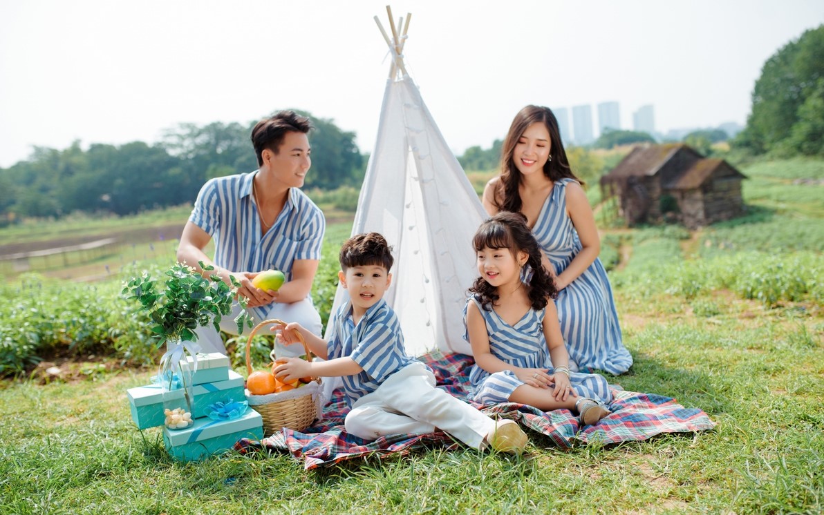 Top concept chụp ảnh gia đình mùa hè hot nhất
