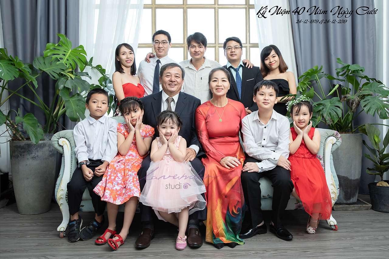 Studio chụp đại gia đình đẹp ở Huế
