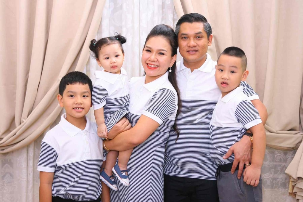 Top 10 studio chụp gia đình 5 người được yêu thích tại TPHCM (2)