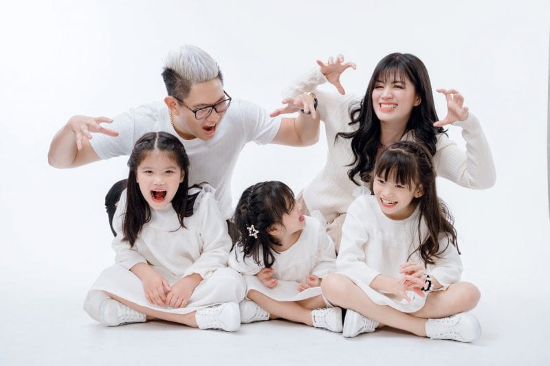 Top 10 studio chụp gia đình 5 người được yêu thích tại TPHCM (6)