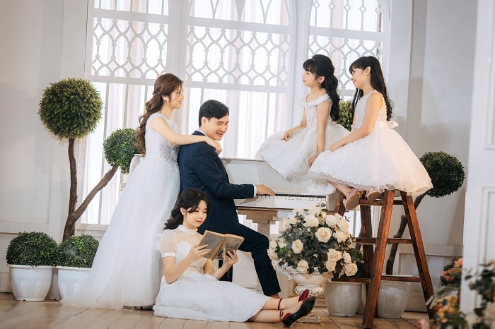 Top 10 studio chụp gia đình 5 người được yêu thích tại TPHCM (8)
