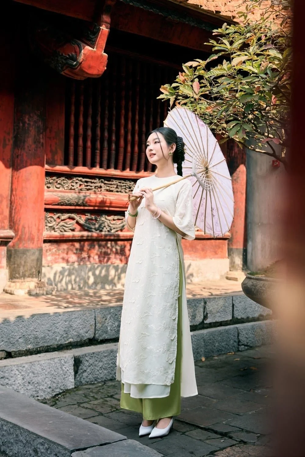 10 đạo cụ chụp ảnh áo dài đẹp (10) 10 đạo cụ chụp ảnh áo dài đẹp (10)