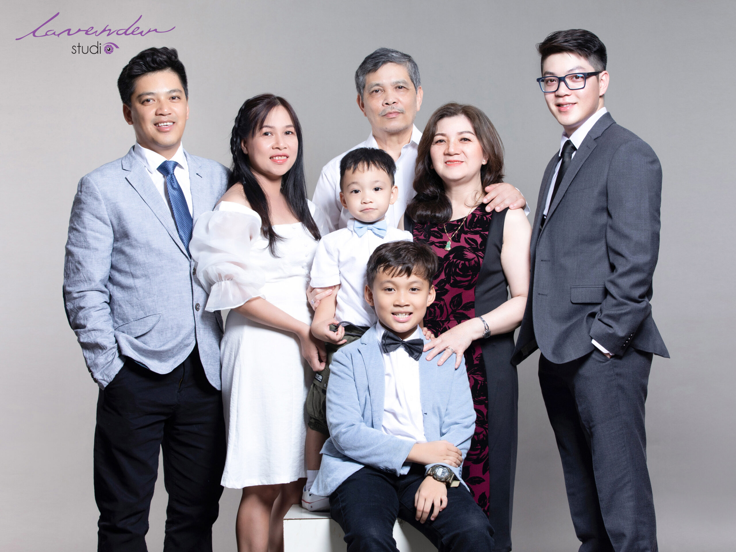 Studio Chụp Hình Gia Đình TPHCM (2) Studio Chụp Hình Gia Đình TPHCM (2)