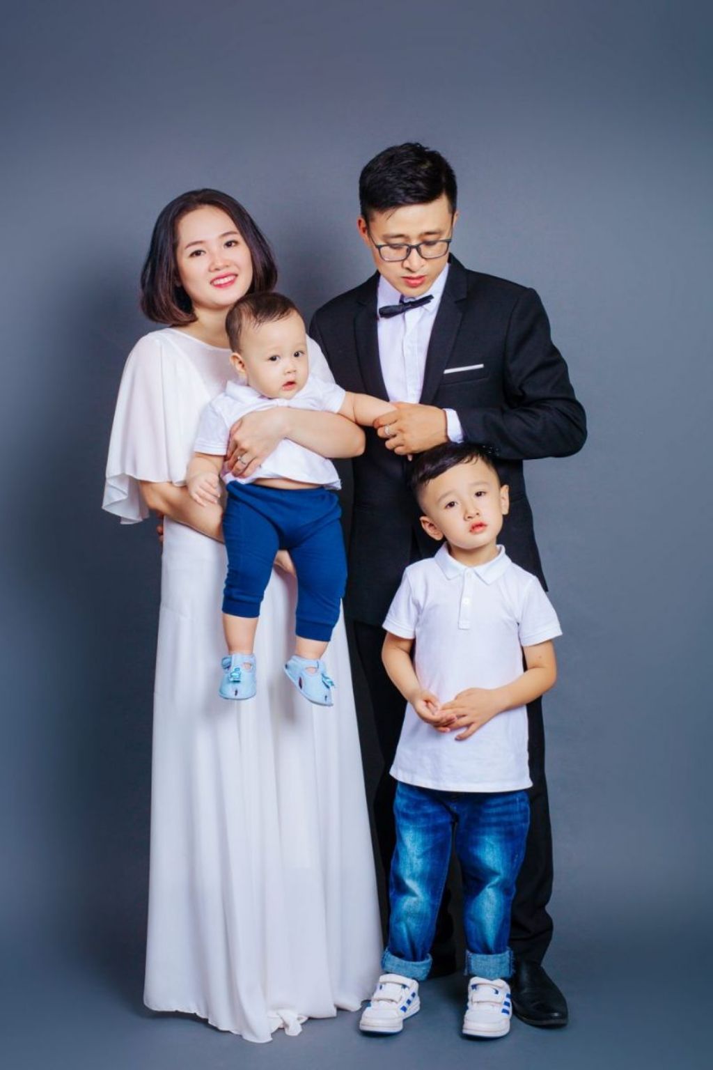 Studio Chụp Hình Gia Đình TPHCM Studio Chụp Hình Gia Đình TPHCM